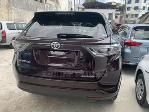 Toyota Harrier 2.0 2017 Brown