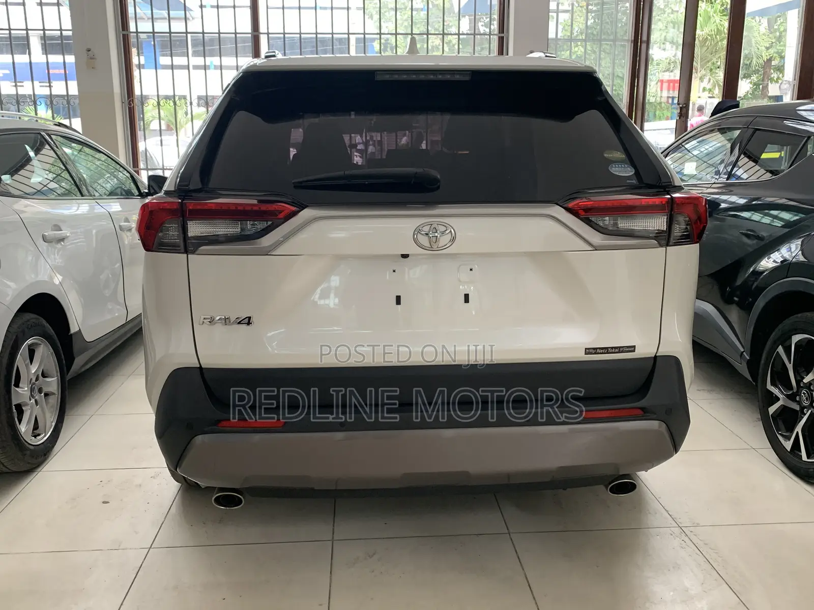 Toyota RAV4 Limited FWD 2019 Off white