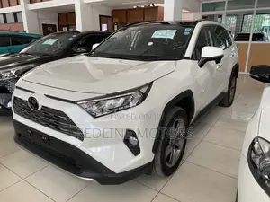 Toyota RAV4 Limited FWD 2019 Off white