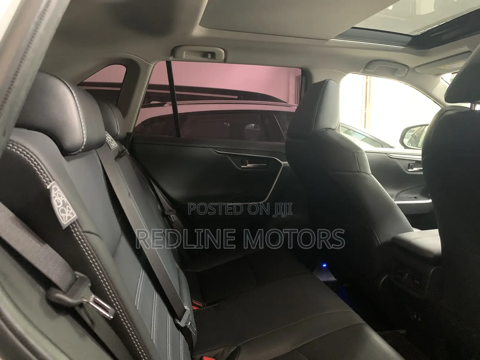 Toyota RAV4 Limited FWD 2019 Off white