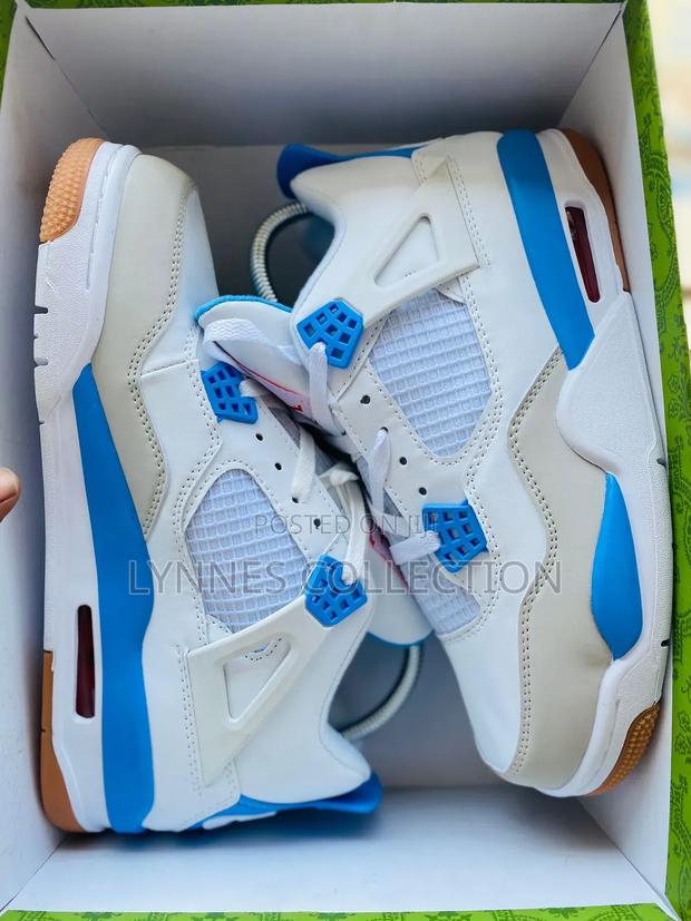 Air Jordan 4 Retro - thumbnail 4