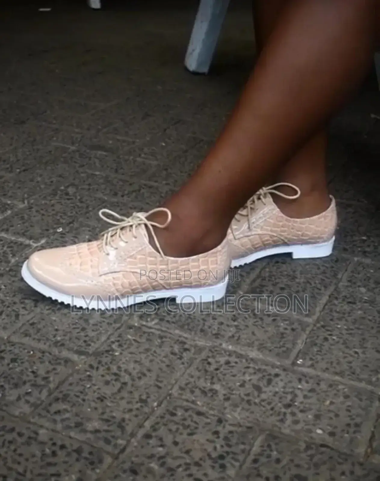 High Quality Wet Look White Sole Brogues