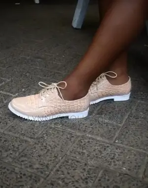 High Quality Wet Look White Sole Brogues
