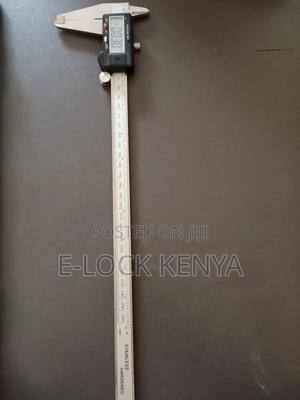 Electronic Digital Caliper 300mm - thumbnail 2