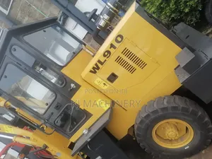 Wheel Loader Machine Diesel Powered WL910