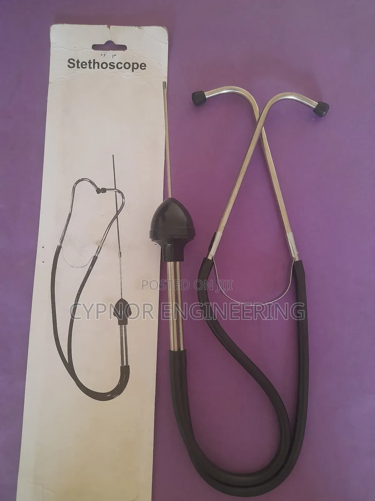Car Mechanics Use Stethoscope