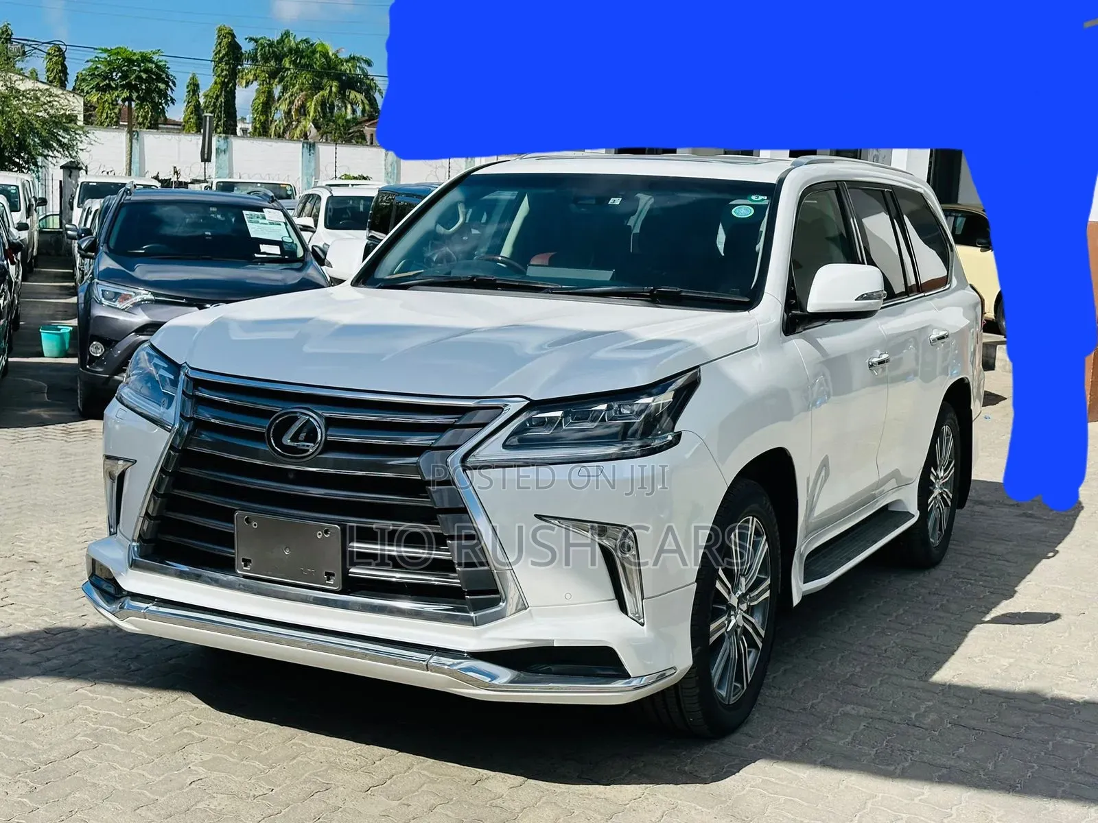 Lexus LX 2018 White