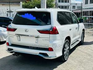 Lexus LX 2018 White