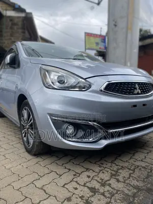 Mitsubishi Mirage ES 2017 Silver