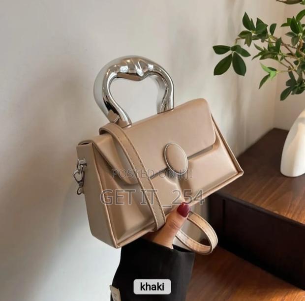 Fashfashion Handbag - thumbnail 5