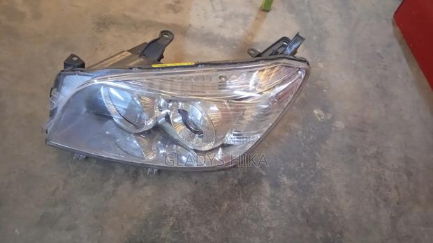 Nissan Headlight - thumbnail 4