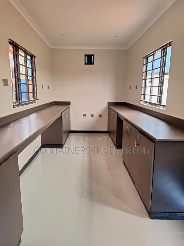 Affordable 40ft Container Office- Perfect for Startups - thumbnail 2