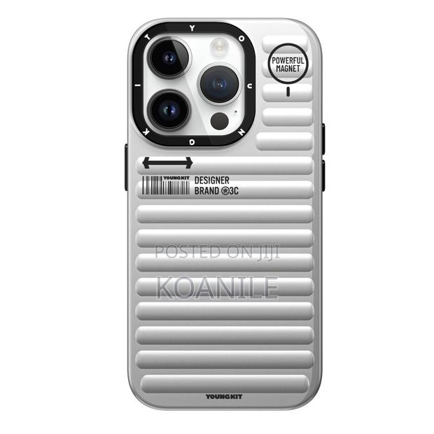 iPhone 13 Promax Magnetic Case - main view
