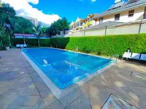Swimming Pool Cleaning Services