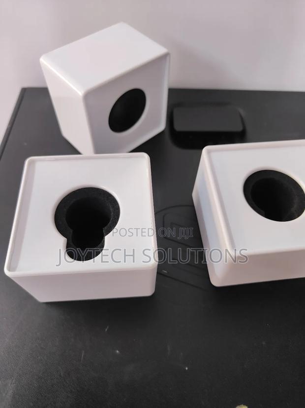 New White Mic Flag - main view