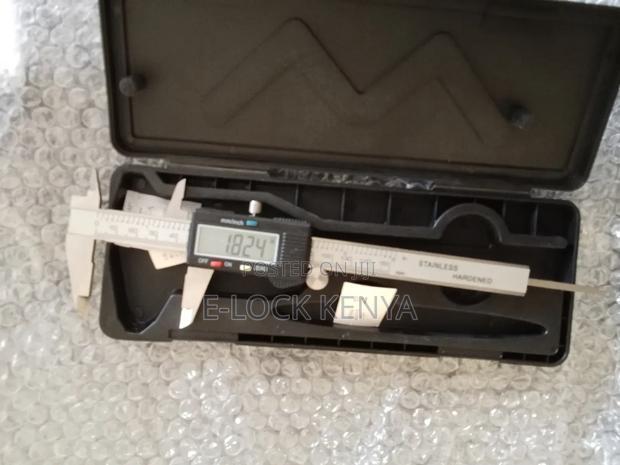 Long Lasting Digital Caliper - main view