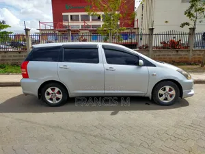 Toyota Wish 2003 Silver