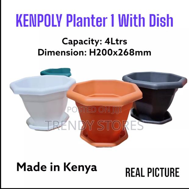 Kenpoly Plastic Planter - main view