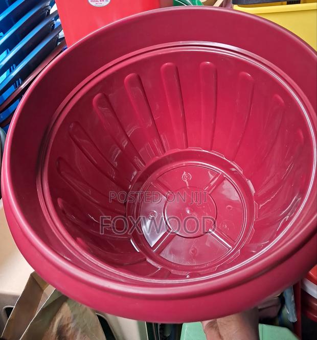 20litres Plastic Planters/ Flower Pots With Drainage Plate. - thumbnail 5