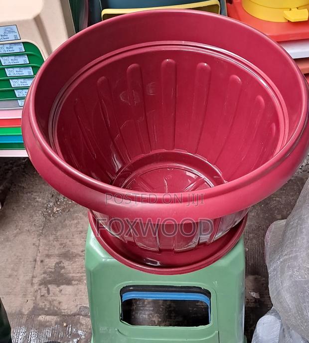 20litres Plastic Planters/ Flower Pots With Drainage Plate. - thumbnail 2