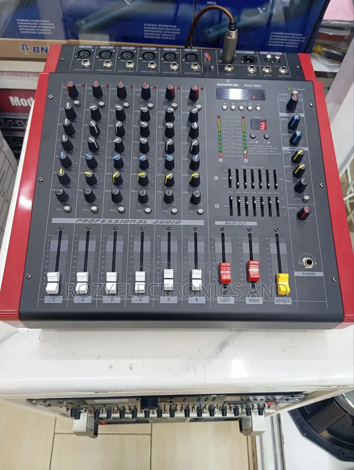 Powered Mixer 6 Channel Max 606