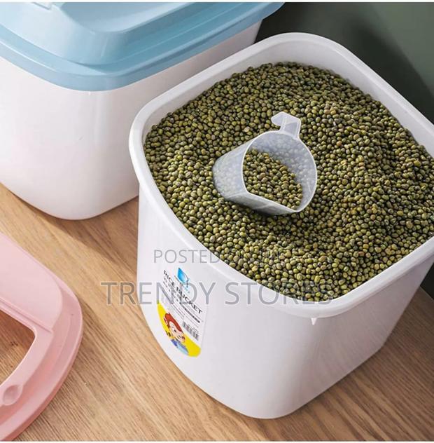 10kg Cereal Bucket With Cup - main view