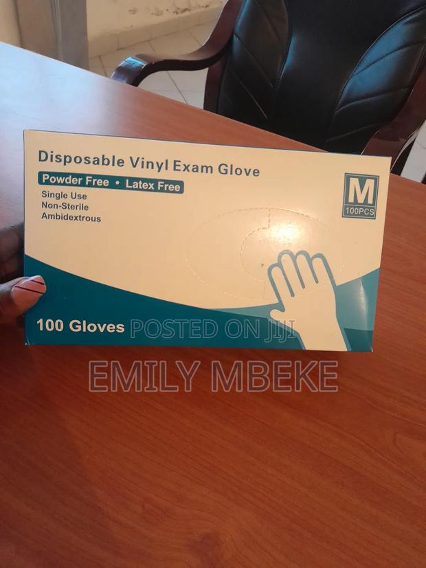 Disposable Vinyl Gloves - thumbnail 2