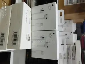 Type-C Earphones Headset With Mic Wired With Super Sound