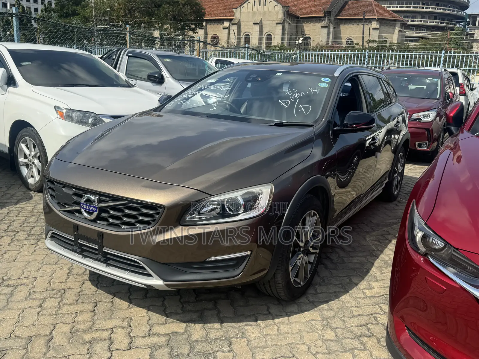 Volvo V60 2017 Burgundy
