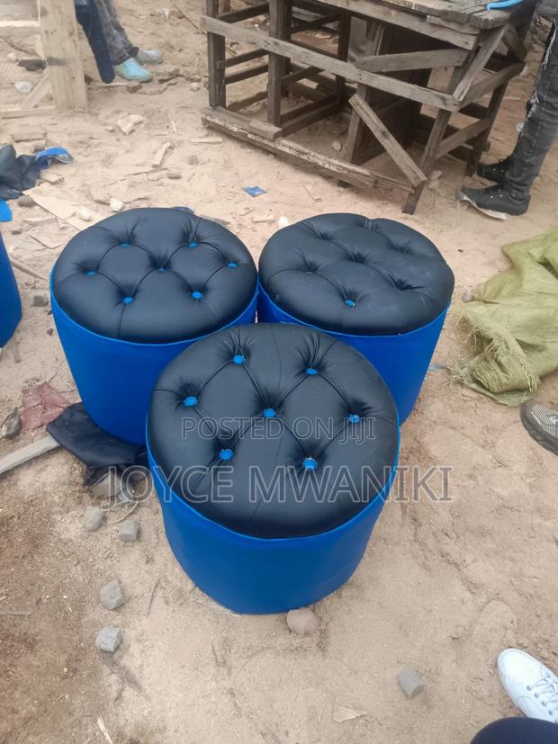 Salon Puffs, Black and Blue 