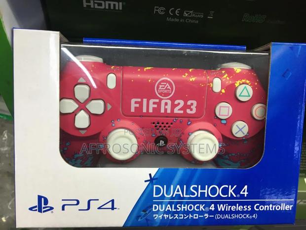 Customised Ps4 Pad - thumbnail 3