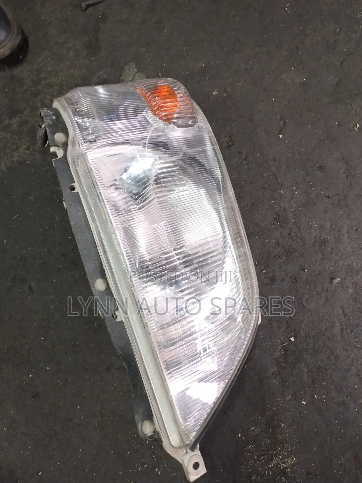 Complete Headlight Toyota Dyna