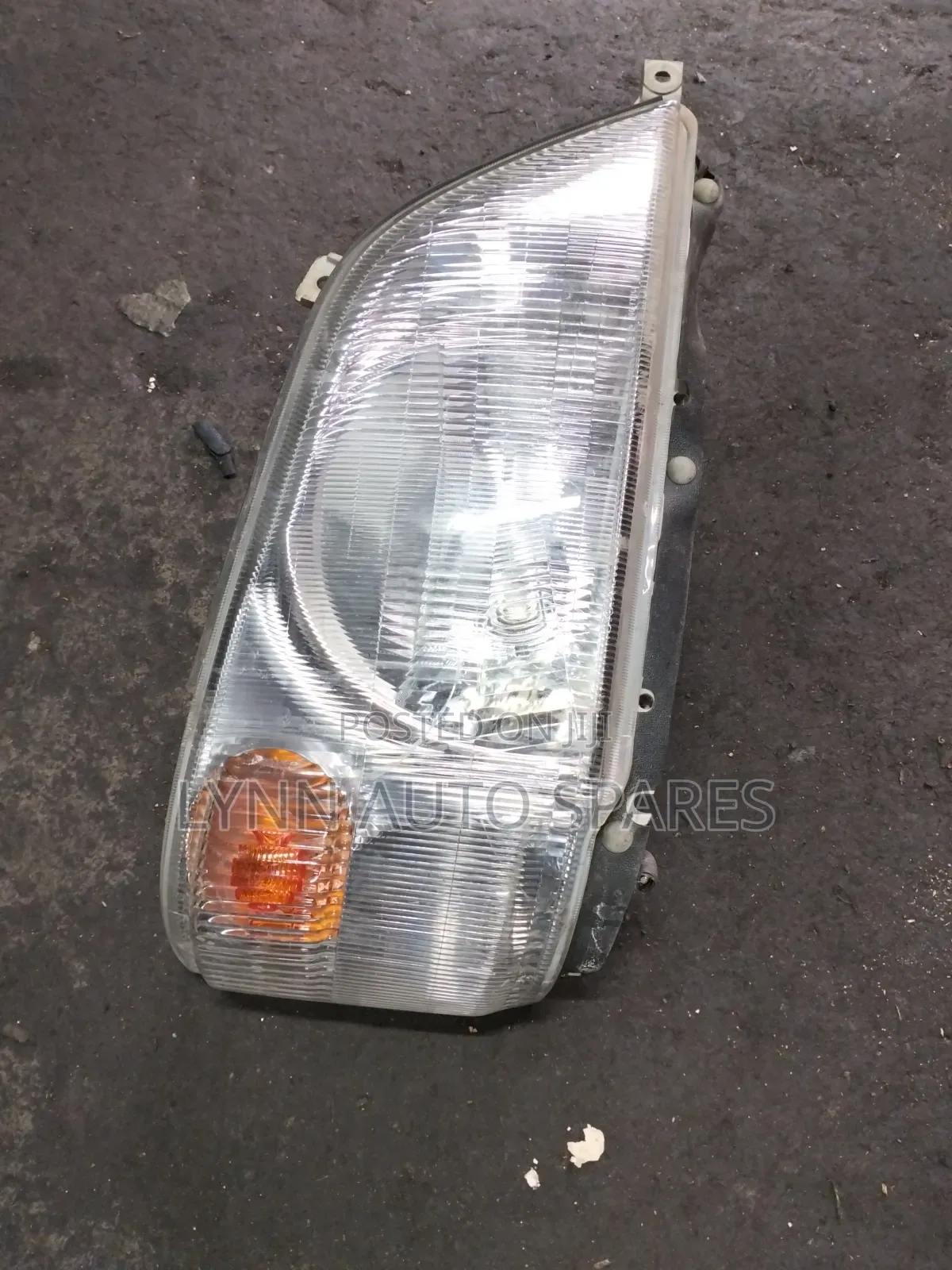 Complete Headlight Toyota Dyna