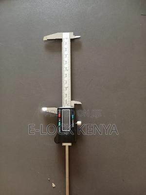 High Precision 100mm Digital Caliper - thumbnail 2