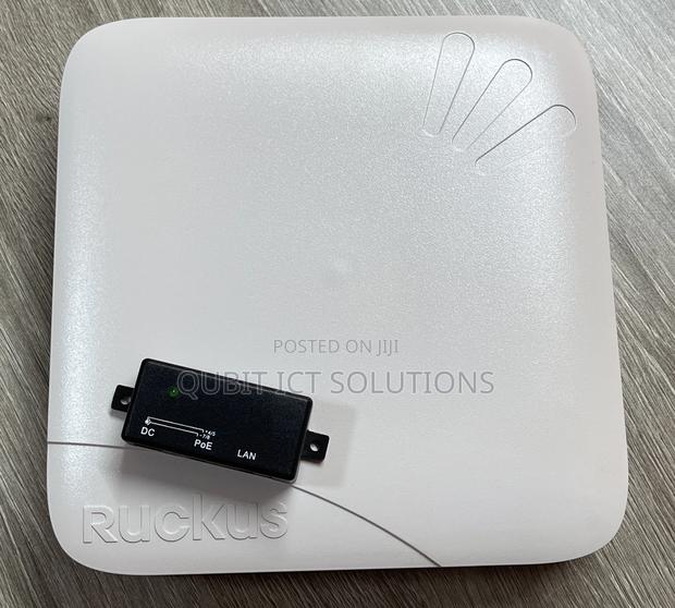 Ruckus R700 Access Point
