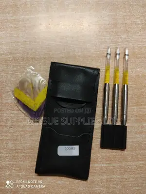 A Set of 3 Tungsten Darts With Wallet