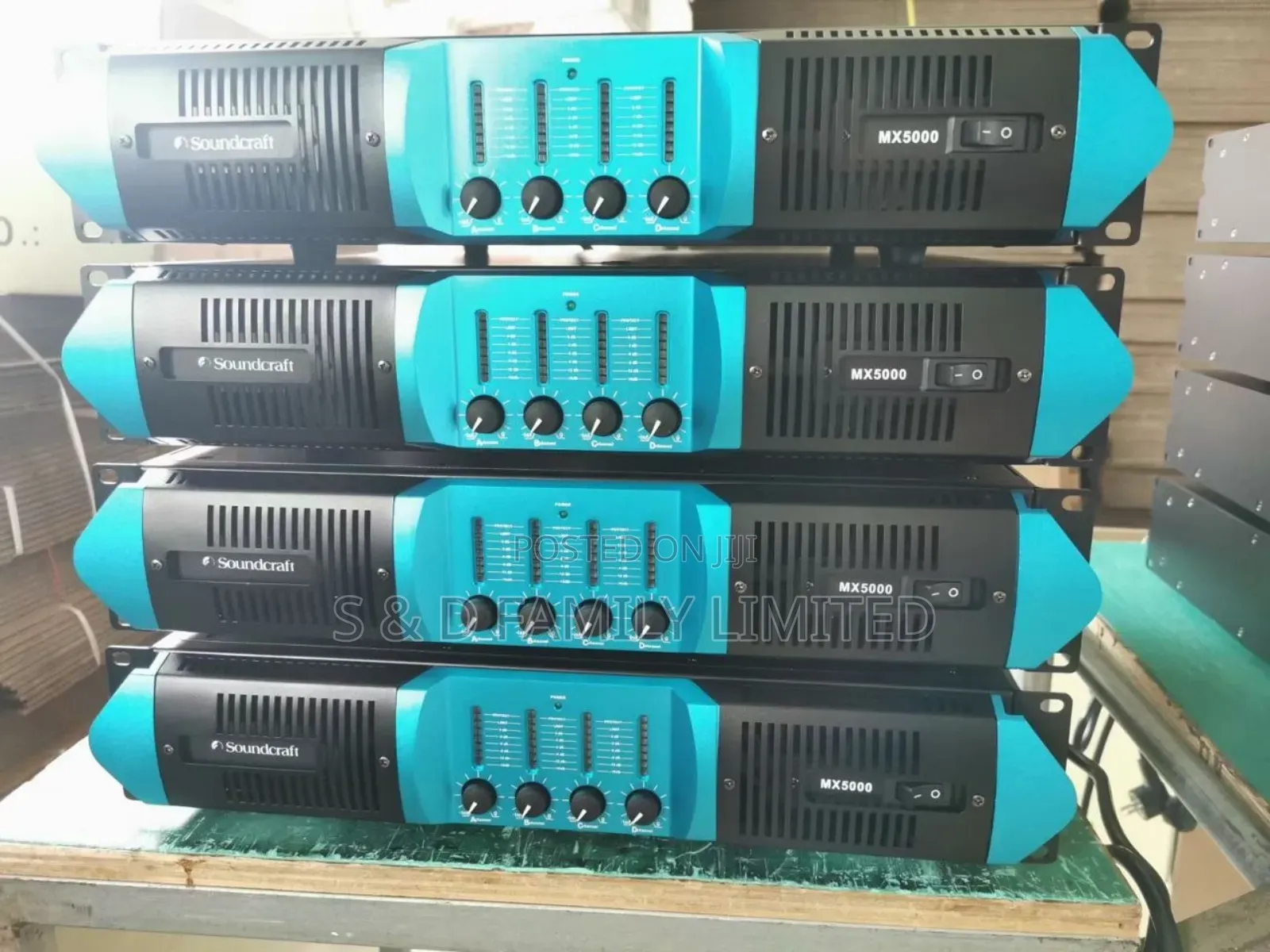 Soundcraft 4 Channels Power Amplifier