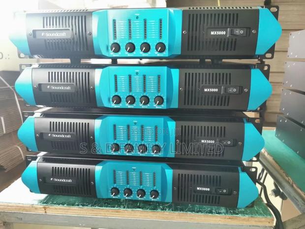 Soundcraft 4 Channels Power Amplifier - main view