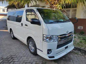 Toyota Regius 2017 White