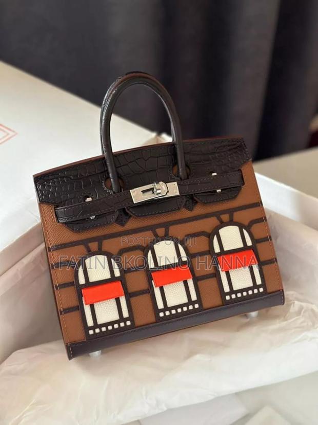 High Quality Hermes Handbag - main view