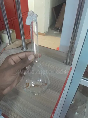 Flat Bottomed Flask for School Lab