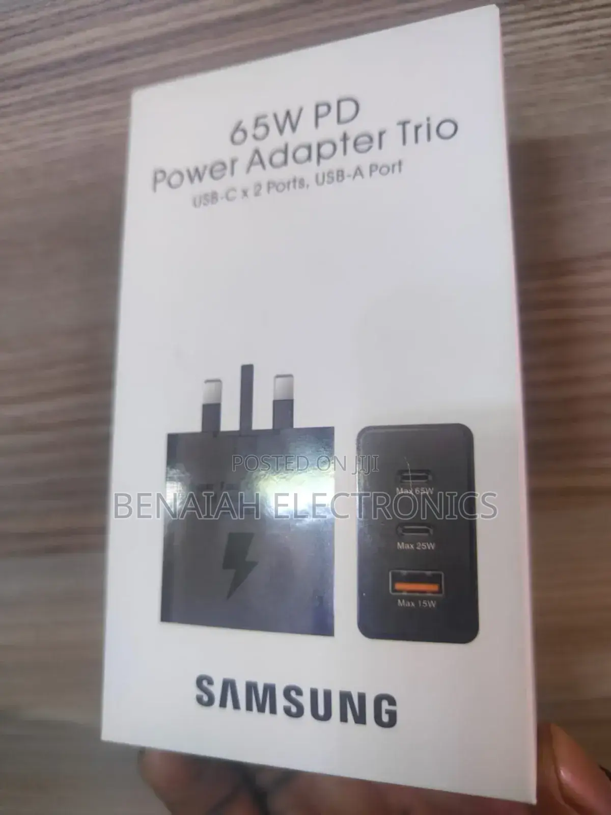 Samsung Charger.65 Watts Super Fast Charger Three Ports.