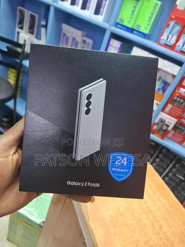 New Samsung Galaxy Z Fold6 512 GB White - main view