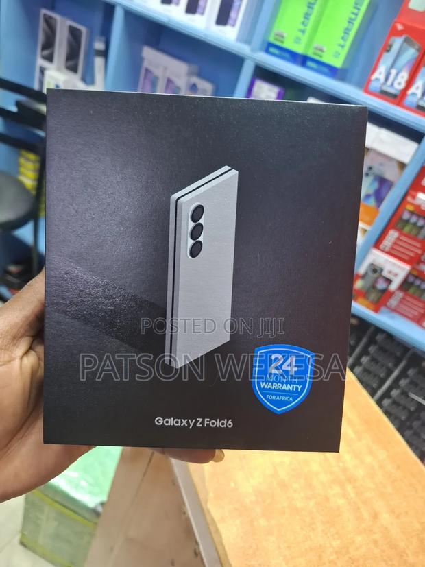 New Samsung Galaxy Z Fold6 512 GB White - thumbnail 2