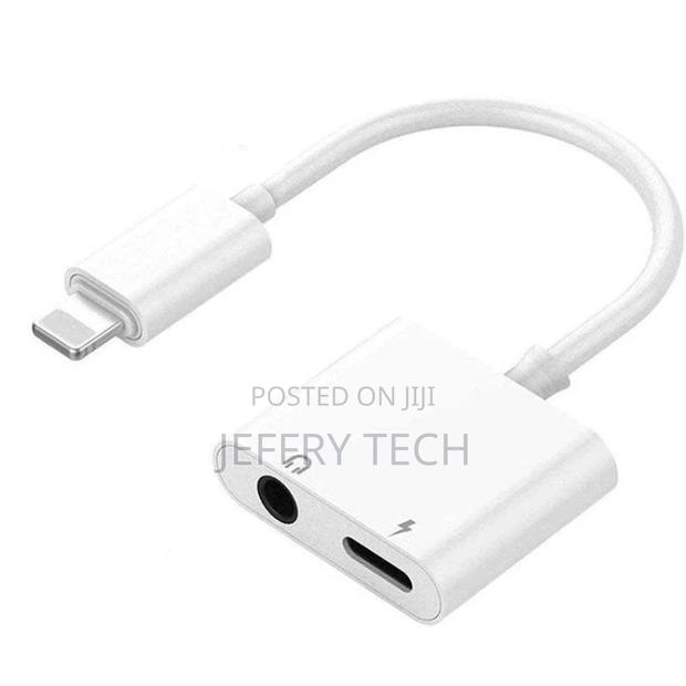2 in 1 iPhone to Headset and Charging Adapter 8 Pin + 3.5mm - thumbnail 2