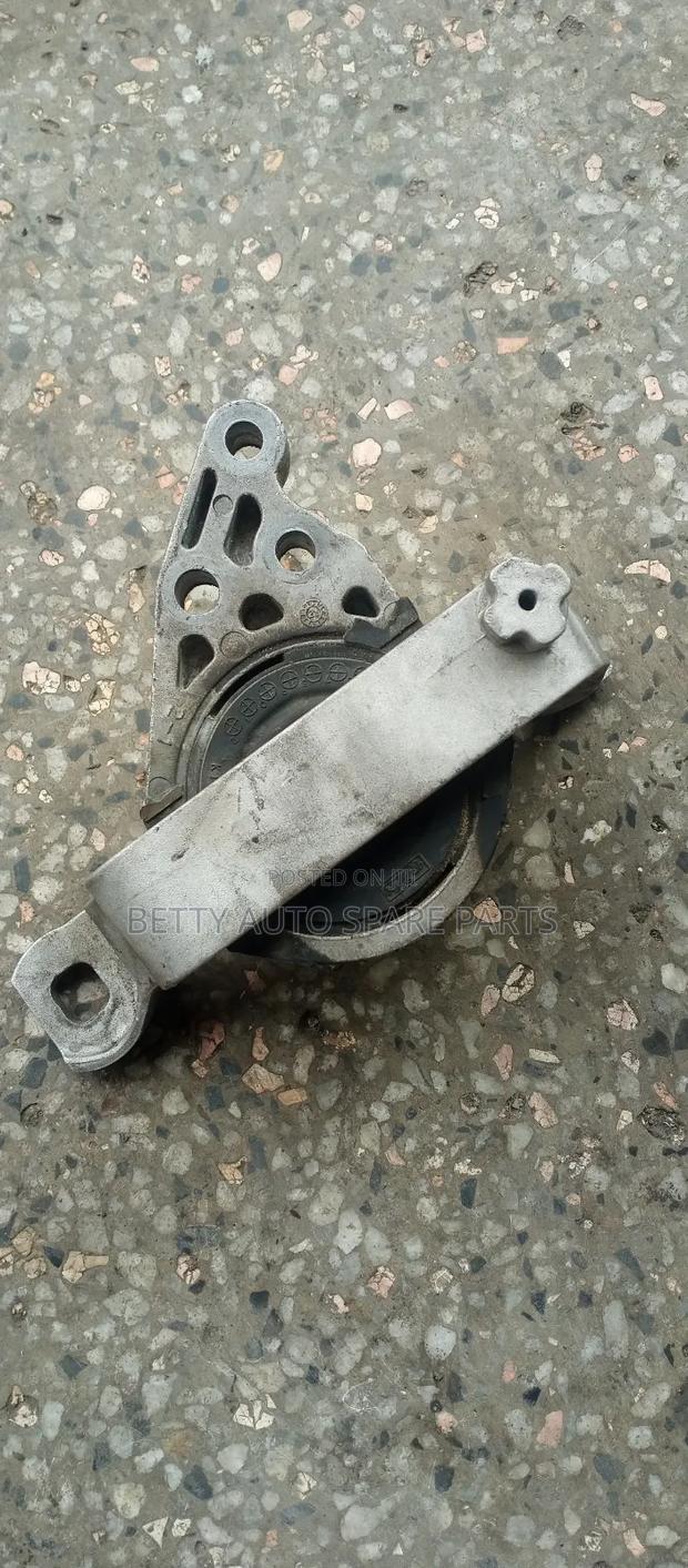 Mazda Axela Engine Mountain - thumbnail 2