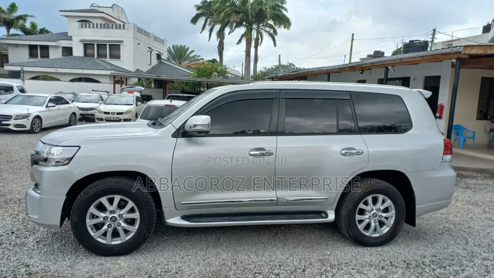Toyota Land Cruiser 4.6 V8 ZX 2015 Silver