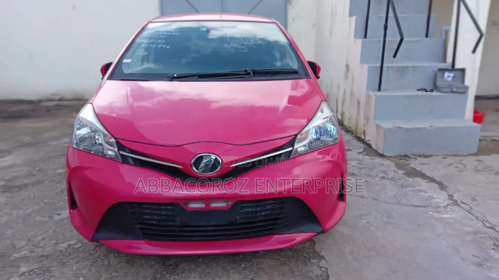 Toyota Vitz 1.3 FWD 3dr 2016 Pink