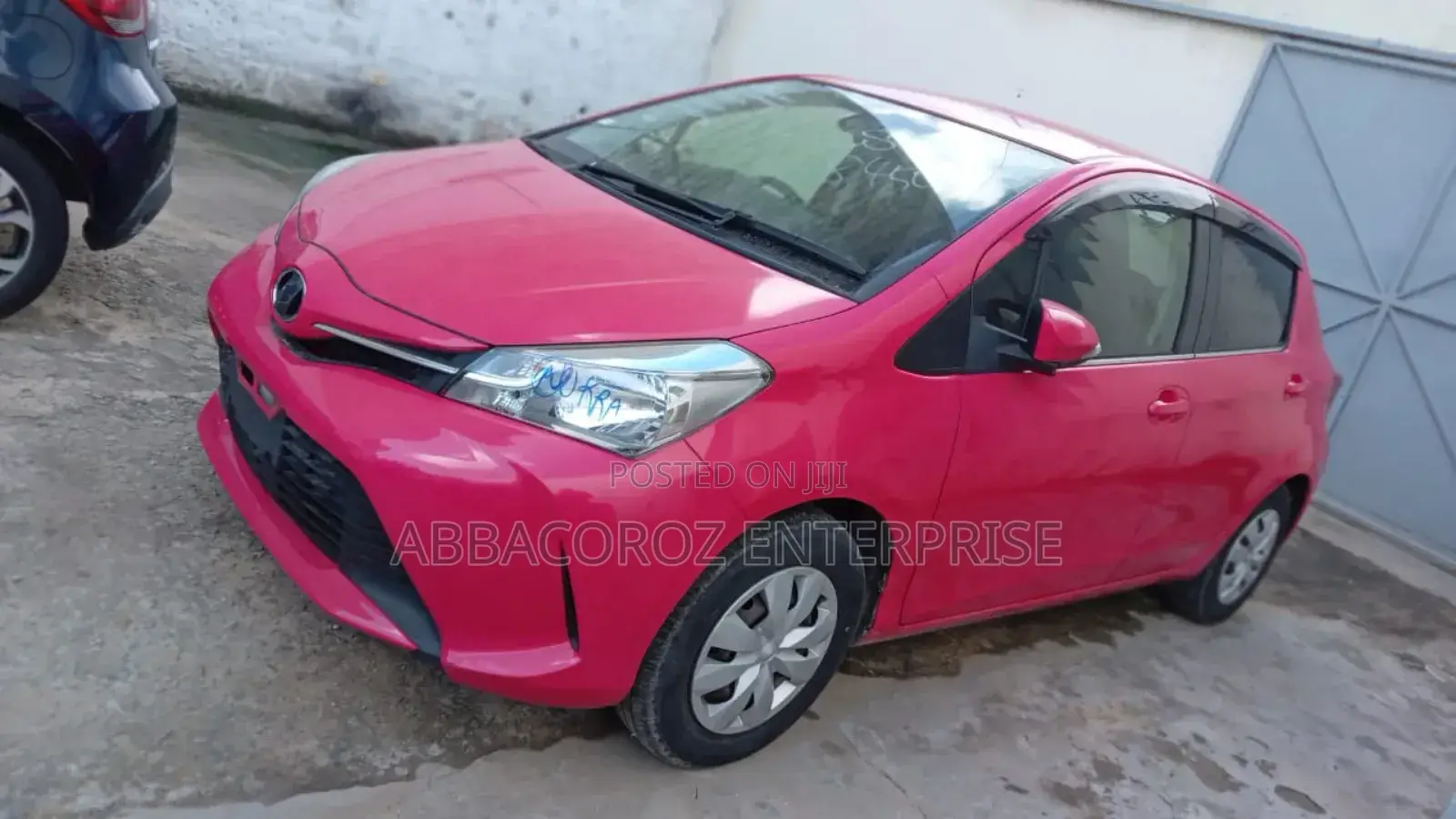 Toyota Vitz 1.3 FWD 3dr 2016 Pink