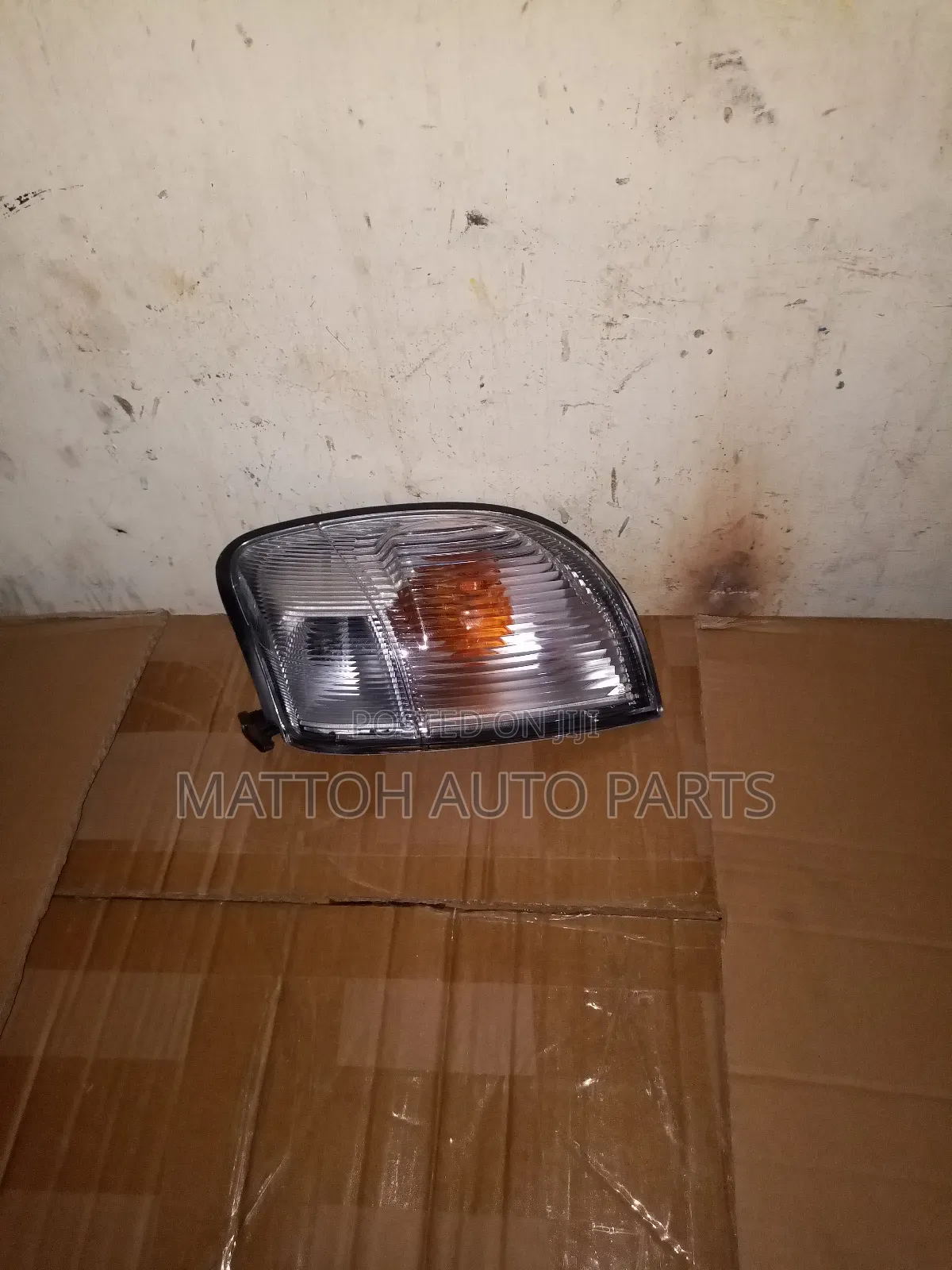 Corner Light Bardbody